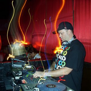 Dj DESTROYER 的头像