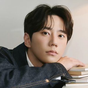Аватар для Lee Jun Young