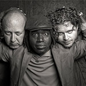 Аватар для Ernst Reijseger, Harmen Fraanje & Mola Sylla