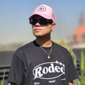 Tony Medina 的头像