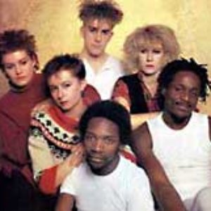 “Bananarama With The Fun Boy Three”的封面