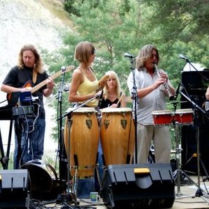 “Groove Assembly”的封面