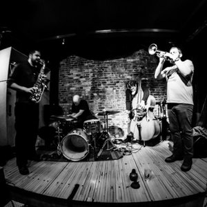Nate Wooley, Dave Rempis, Pascal Niggenkemper, Chris Corsano 的头像