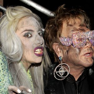 Lady Gaga With Elton John 的头像