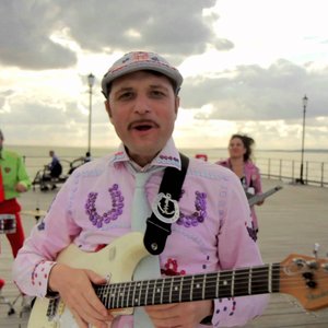 A.J. Holmes and The Hackney Empire 的头像