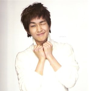 onew SHINee 的头像