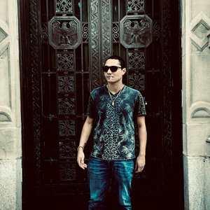 Glass (feat. Paris Shadows) - Single