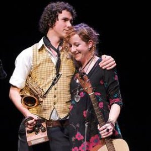 Megan & Joe Henwood 的头像