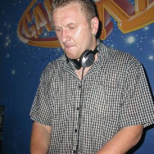 DJ GG 的头像