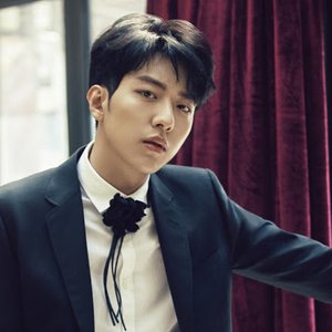 LEE JUNG SHIN 的头像