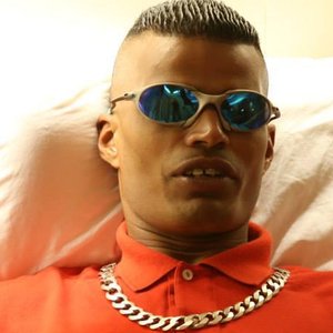 Mc Tota 的头像