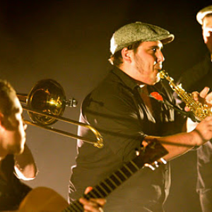 Charivari photo provided by Last.fm