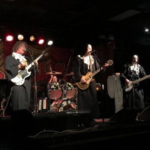 The Punching Nuns 的头像