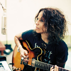 Linda Perry photo provided by Last.fm