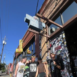 She Hates Me Not 的头像