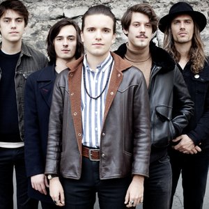 Theo Lawrence and the Hearts 的头像