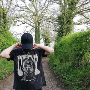 YVNG OMEN 的头像