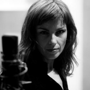 Mojca Maljevac in Tina Omerzo Trio 的头像
