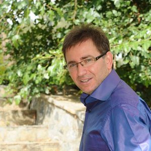 Ahmet Gürsel 的头像