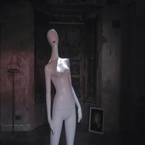 Mannequin - Single