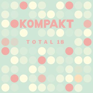 “Kompakt: Total 18”的封面