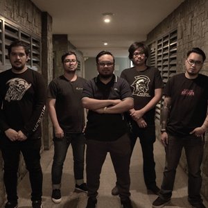 August Mayhem 的头像