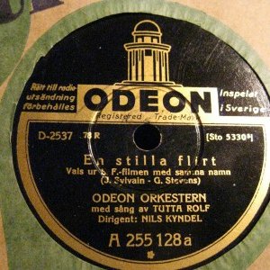 En stilla flirt / Dina blåa ögon lova mer än dina röda läppar ge