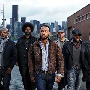 'John Legend & The Roots' için resim