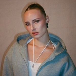 Saint clara 的头像