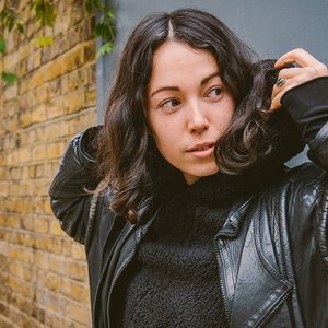 Kelly Lee Owens feat. Jenny Hval 的头像