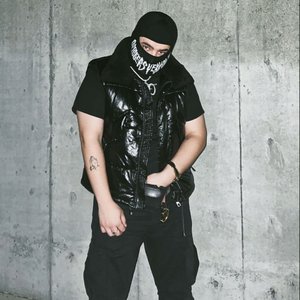 Young Aytee 的头像