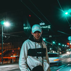 Leflow 的头像