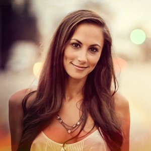 Julia Price 的头像