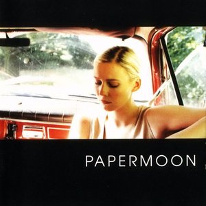 “Papermoon”的封面