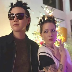 Halsey, SUGA için avatar