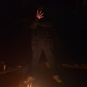 LoneWolvez 的头像