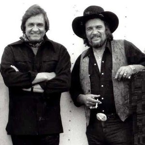 “Johnny Cash with Waylon Jennings”的封面