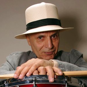 Paul Motian Trio 2000 + one için avatar