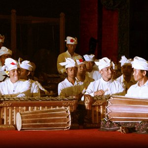 Dewa Alit & Gamelan Salukat 的头像