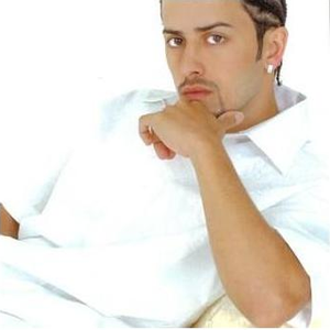 Yandel photo provided by Last.fm