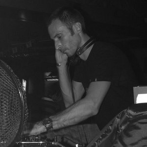 W. Jörg Henze 的头像