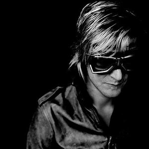 Ozark Henry için avatar