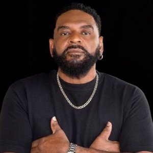 Chuck Roberts 的头像