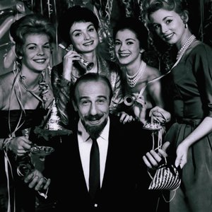 Mitch Miller & His Orchestra & Chorus 的头像