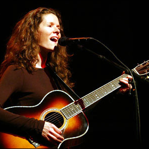 Edie Brickell photo provided by Last.fm