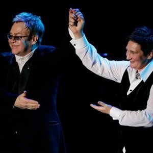 Elton John & K.D. Lang için avatar