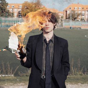 Elias Rønnenfelt 的头像