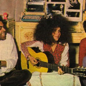 'Caetano Veloso, Gal Costa, Gilberto Gil' için resim