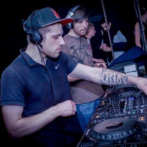 Ponicz 的头像