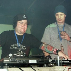 Technical Itch & Dylan 的头像